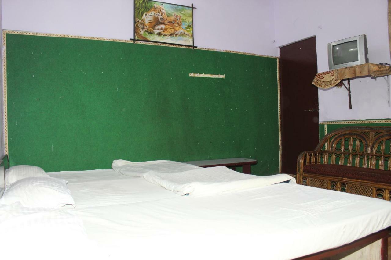 Hotel Raj Agra  Extérieur photo