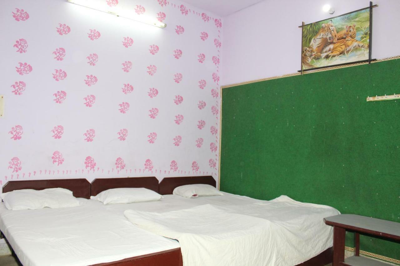 Hotel Raj Agra  Extérieur photo