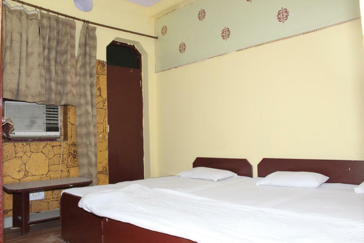 Hotel Raj Agra  Extérieur photo